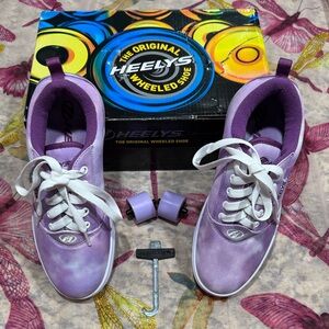Heelys Lavender Purple Shoes with White Details